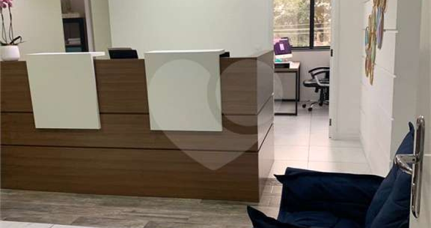 Sala comercial à venda na Avenida General Furtado Nascimento, --, Alto de Pinheiros, São Paulo