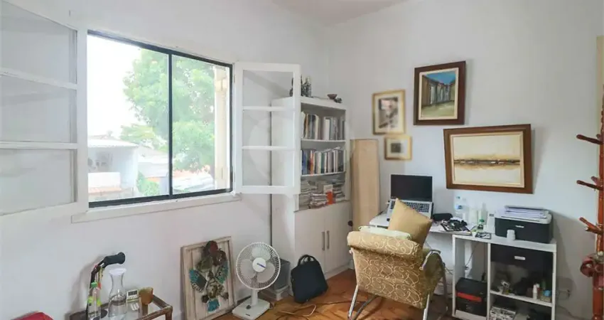 Casa com 2 quartos à venda em Alto De Pinheiros - SP