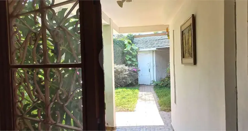 Casa com 4 quartos à venda na Rua Piraí, --, Alto da Lapa, São Paulo