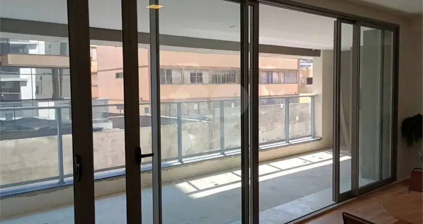 Apartamento com 4 quartos à venda em Alto de Pinheiros, São Paulo