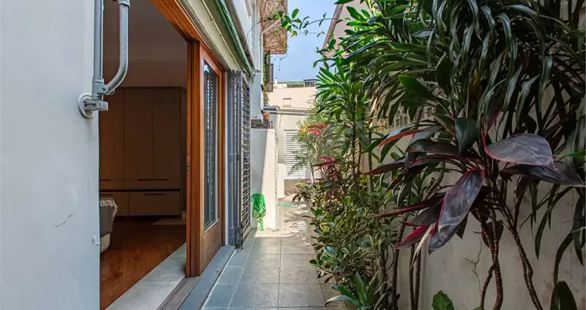 Casa com 3 quartos à venda na Rua Aurora Contieri, --, Vila Madalena, São Paulo