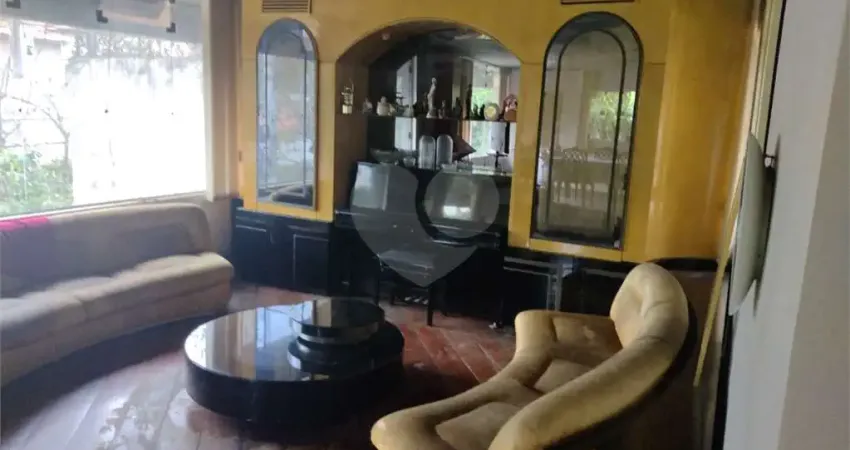 Casa com 3 quartos à venda em Jardim Das Bandeiras - SP