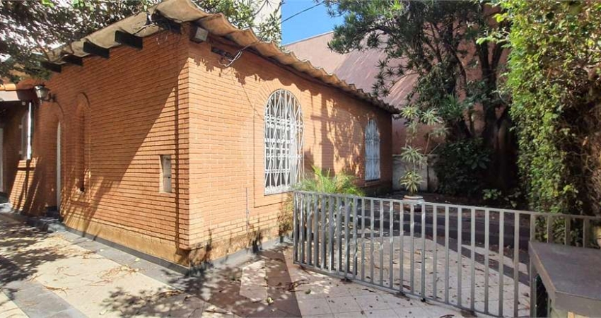 Casa com 1 quartos à venda ou para locação em Lapa - SP