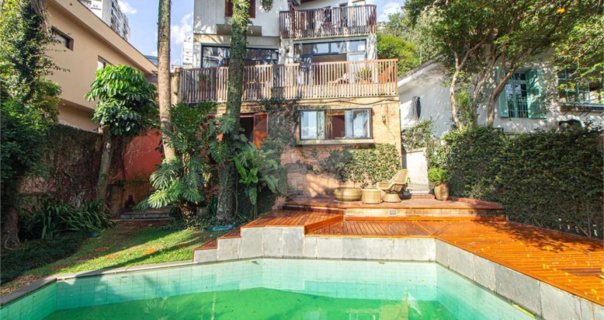 Casa com 4 quartos à venda na Orós, --, Alto de Pinheiros, São Paulo
