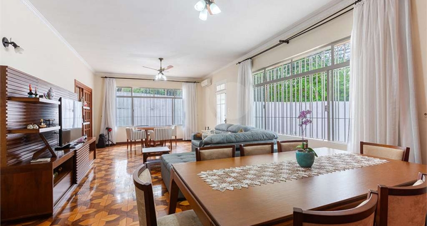 Casa térrea com 4 quartos à venda em Alto De Pinheiros - SP