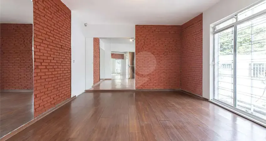 Casa com 3 quartos à venda ou para locação em Pinheiros - SP