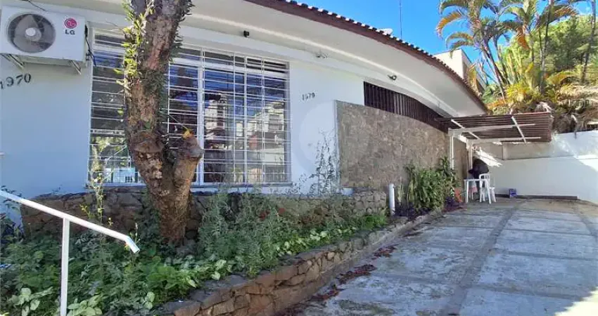 Casa com 3 quartos à venda ou para locação em Pinheiros - SP