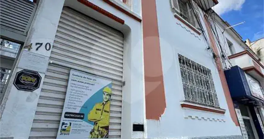 Prédio inteiro à venda em Lapa - SP