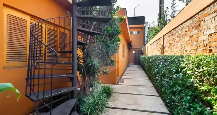 Casa com 8 quartos à venda na Rua Inácio Pereira da Rocha, --, Pinheiros, São Paulo