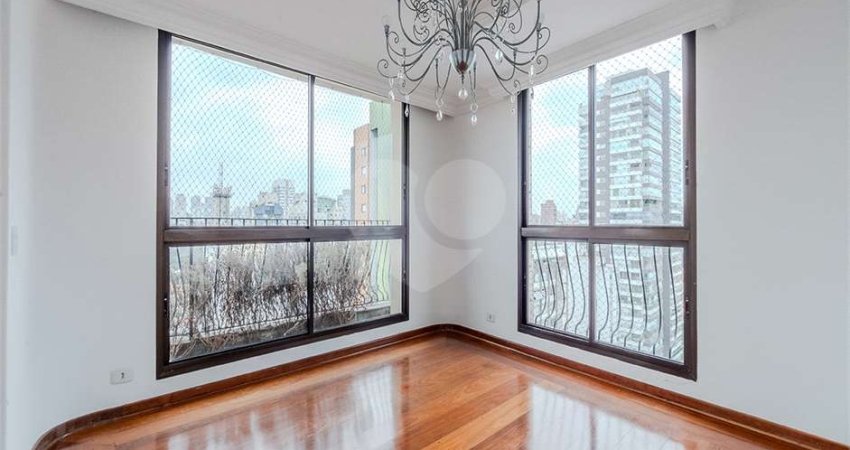 Apartamento com 4 quartos à venda ou para locação em Pinheiros - SP