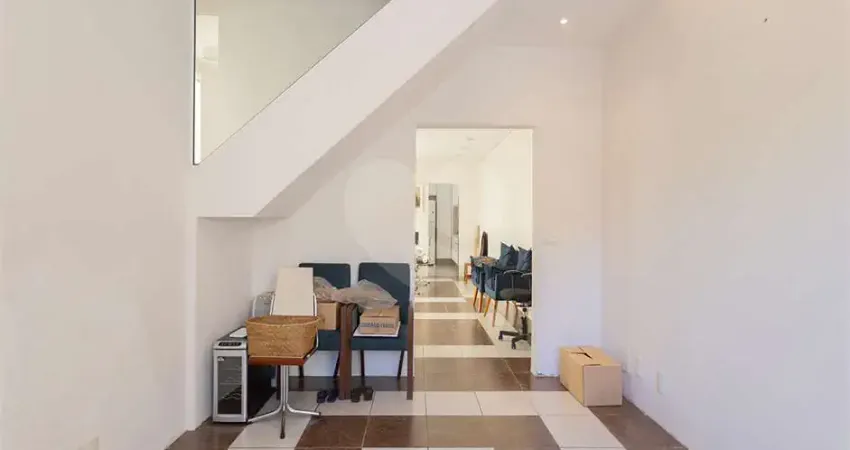 Casa com 4 quartos à venda em Vila Ipojuca - SP