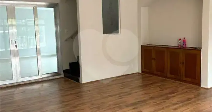 Sobrado com 4 quartos à venda em Vila Madalena - SP