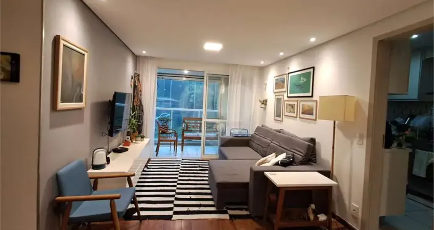 Apartamento com 3 quartos à venda na Vila Ipojuca, São Paulo