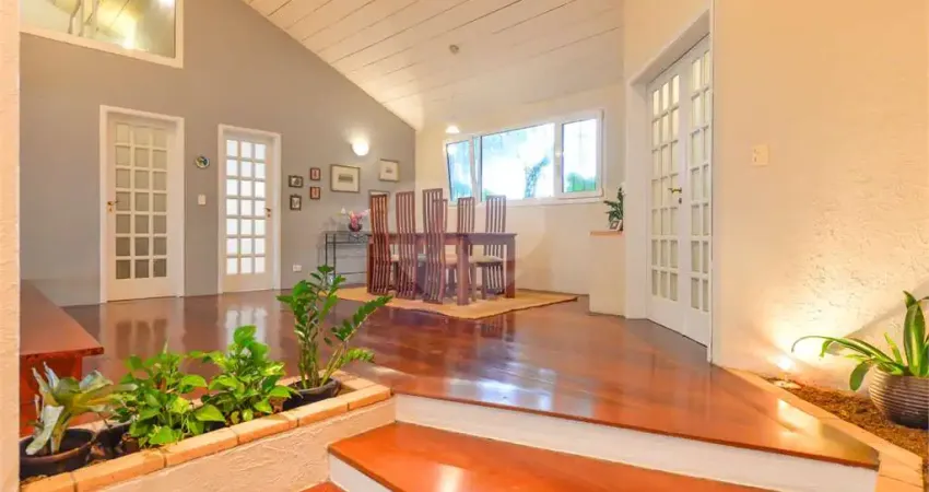 Casa com 4 quartos para alugar na Avenida Diógenes Ribeiro de Lima, --, Alto de Pinheiros, São Paulo