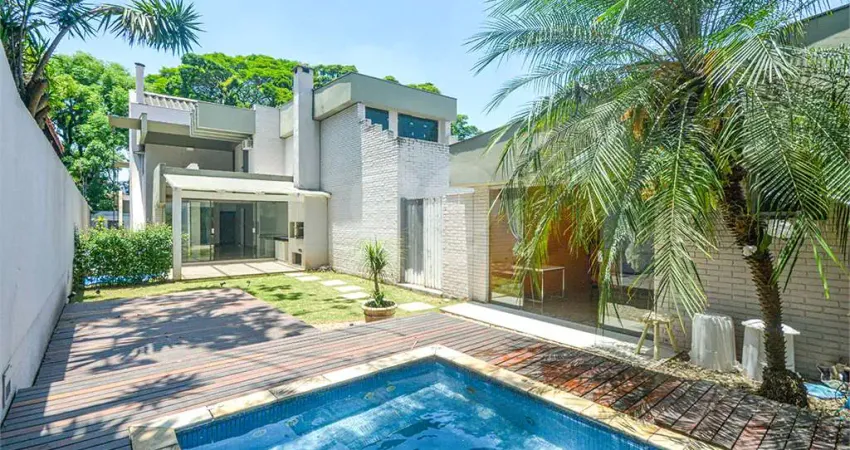 Casa com 4 quartos para alugar no Butantã, São Paulo 