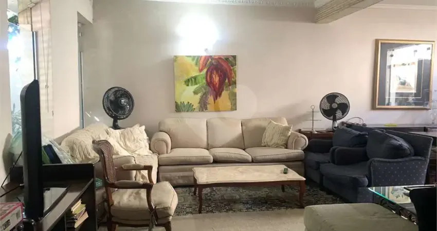 Casa com 3 quartos à venda na Rua Maria Vidal, --, Sumaré, São Paulo
