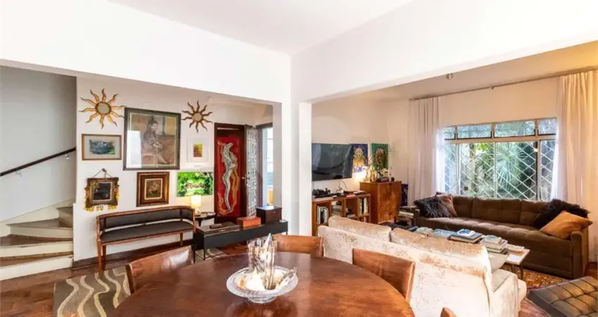 Casa com 3 quartos à venda na Rua Duartina, --, Sumaré, São Paulo