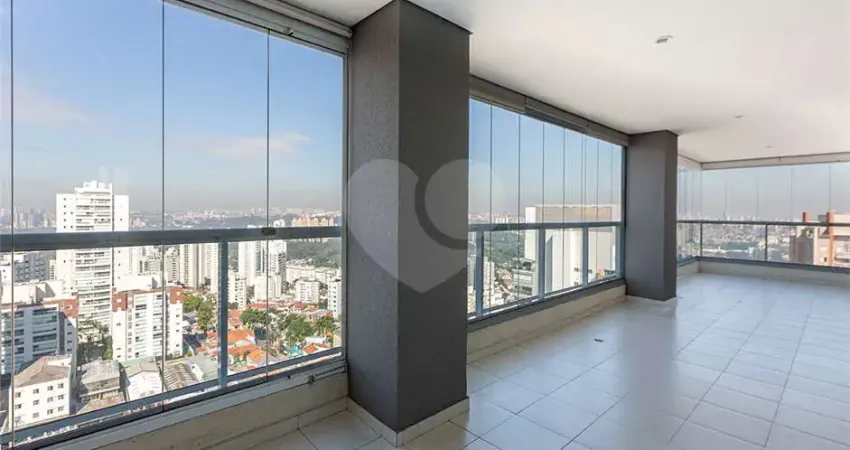 Apartamento com 3 quartos à venda ou para locação em Alto Da Lapa - SP