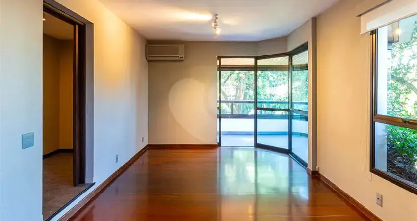 Apartamento com 4 quartos à venda ou para locação em Vila Madalena - SP