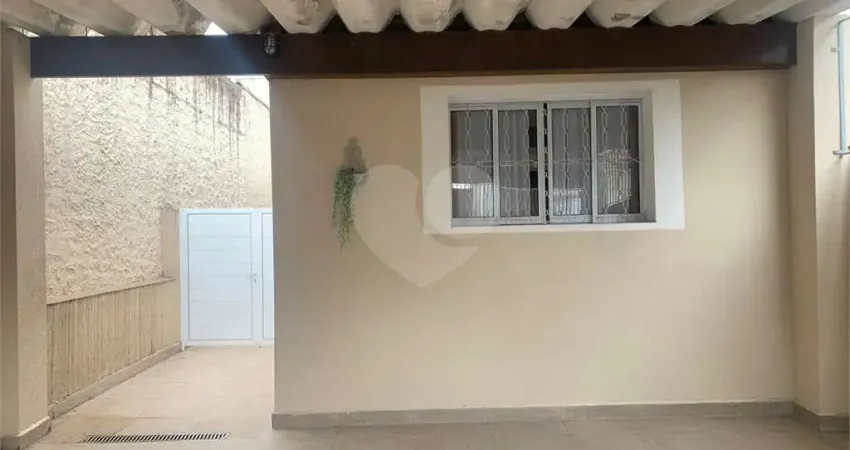 Casa com 3 quartos à venda na Rua Caiapônia, --, Alto da Lapa, São Paulo