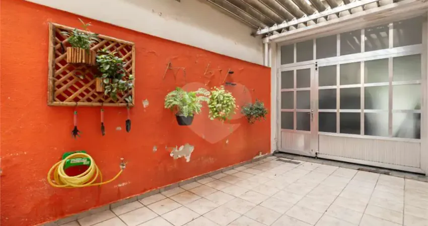 Casa com 3 quartos à venda na Rua Salvador Caruso, --, Vila Ipojuca, São Paulo