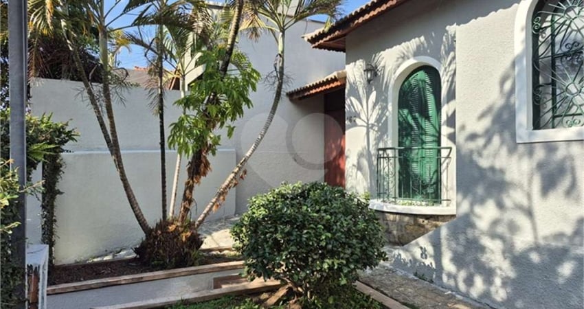 Casa térrea com 2 quartos à venda ou para locação em Caxingui - SP