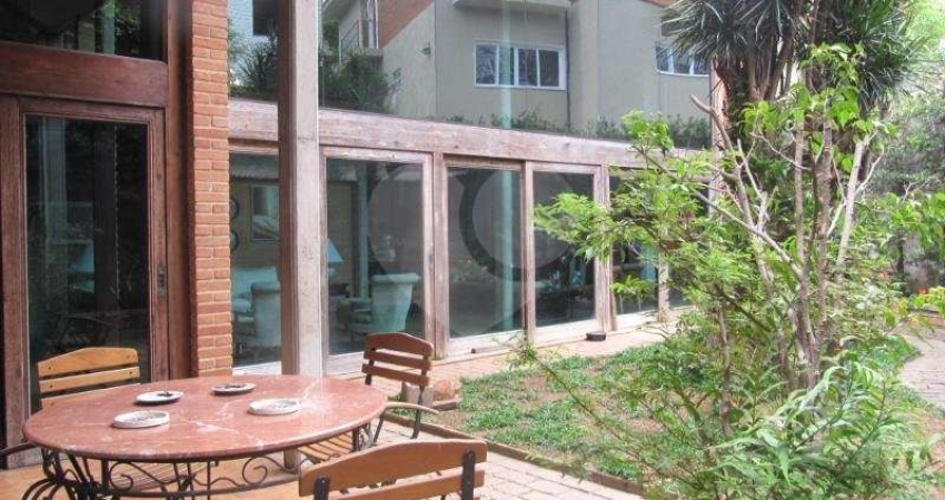 Sobrado com 4 quartos à venda em Jardim Das Bandeiras - SP