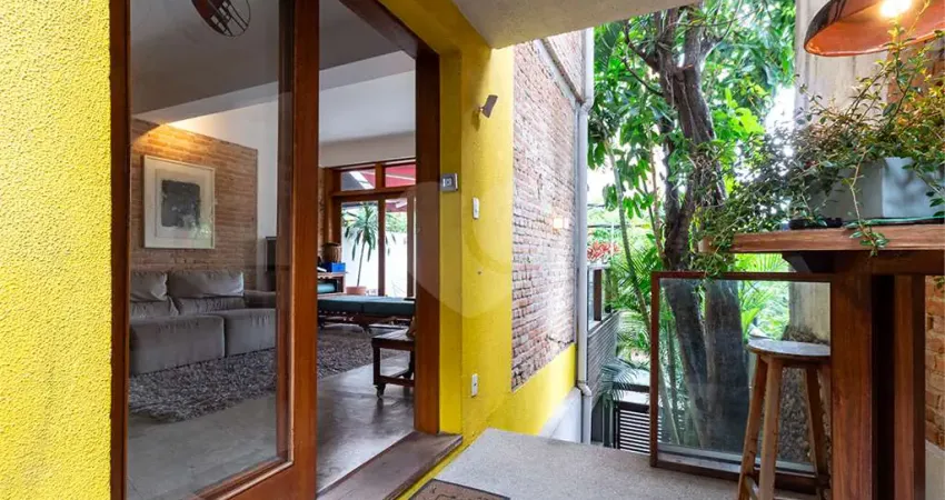 Casa com 3 quartos à venda na Vila Madalena, São Paulo
