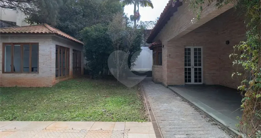 Casa com 3 quartos à venda em Alto de Pinheiros, São Paulo 