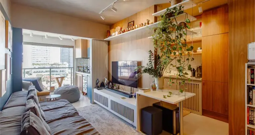 Apartamento com 2 quartos à venda na Rua Paulistânia, --, Vila Madalena, São Paulo