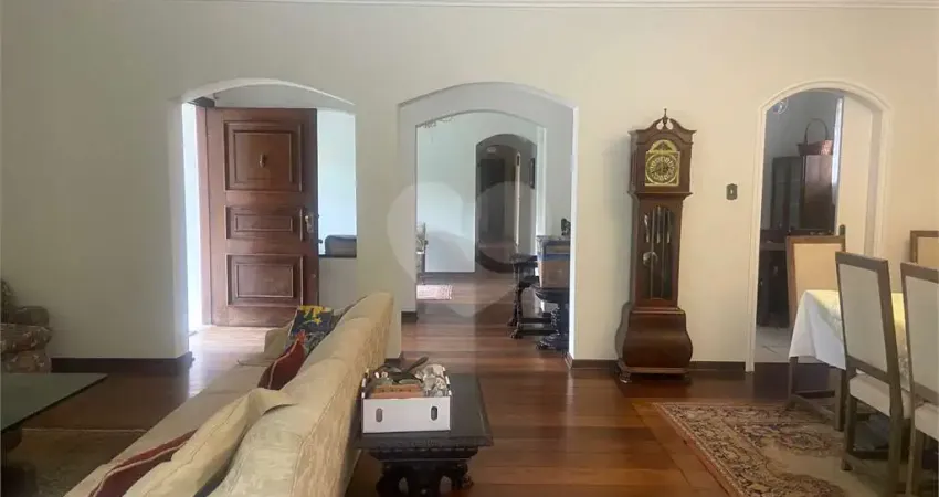 Casa com 3 quartos à venda em Alto de Pinheiros, São Paulo 