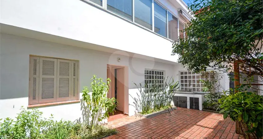 Casa com 4 quartos para alugar na Rua Doutor Paulo Vieira, --, Sumaré, São Paulo