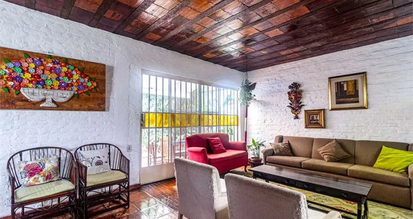 Casa com 4 quartos à venda em Alto de Pinheiros, São Paulo