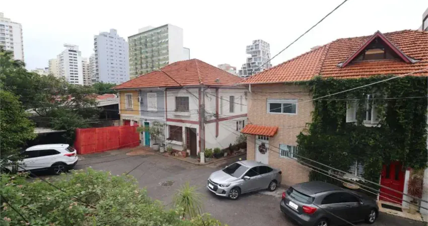 Casa com 2 quartos à venda em Pinheiros, São Paulo