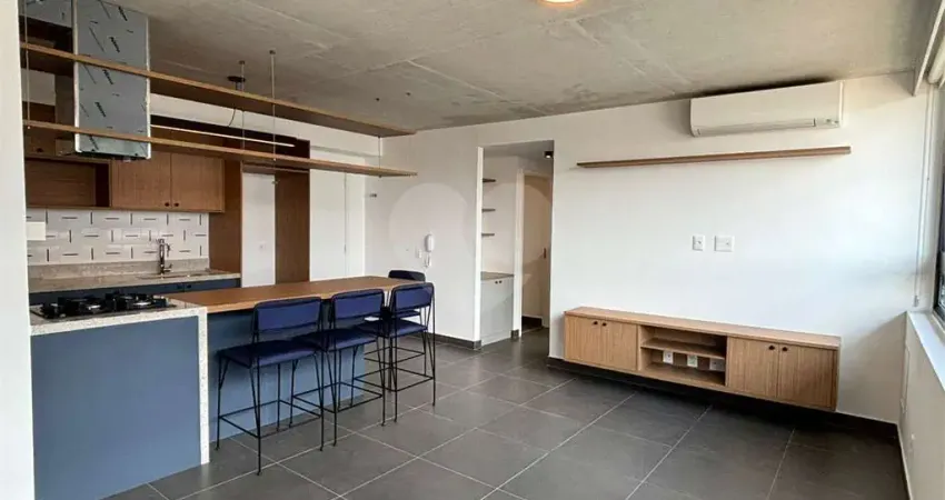 Apartamento com 3 quartos à venda na Vila Ipojuca, São Paulo