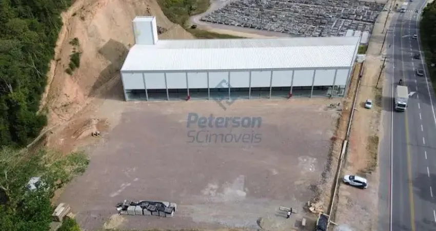 Galpão comercial com 2.200m2 próximo a Fip para locação em Brusque