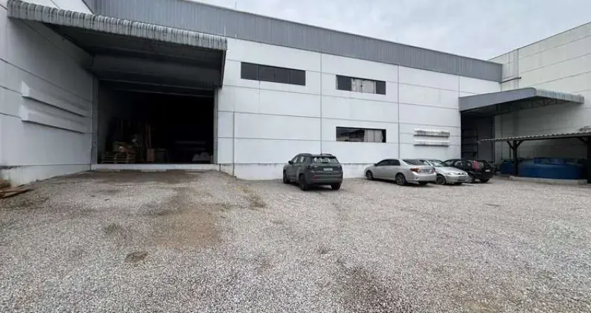 Galpão com 650m² total com mezanino e transformador,Brusque-SC