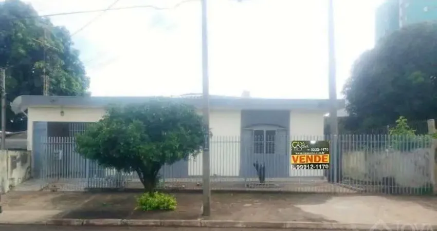 Casa com 3 Quartos á venda na Vila Ipiranga em Maringá