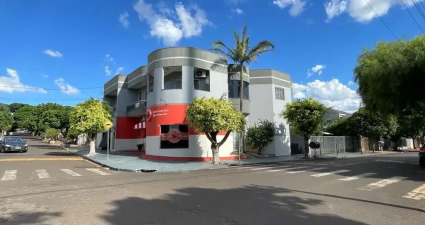 Prédio Comercial Residencial á venda em Marialva - Pr