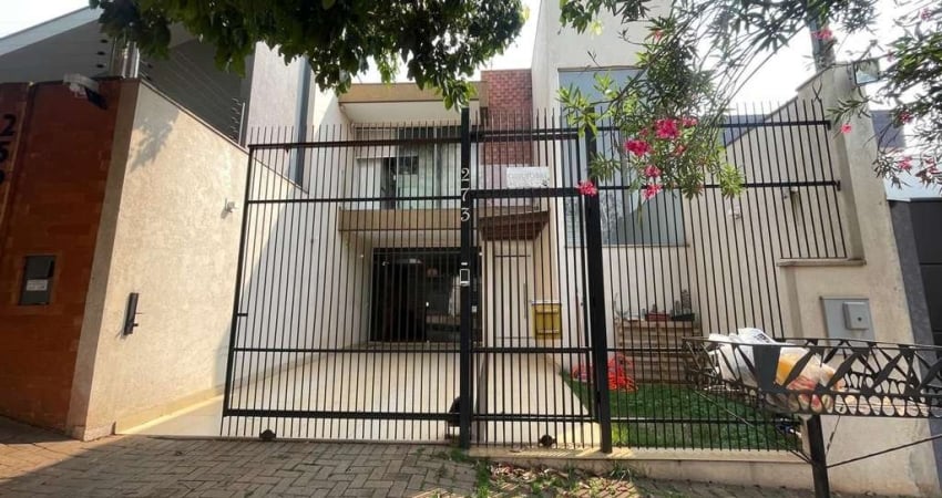 Sobrado com 03 Quartos e 03 Banheiros á Venda no Jardim Iguaçu