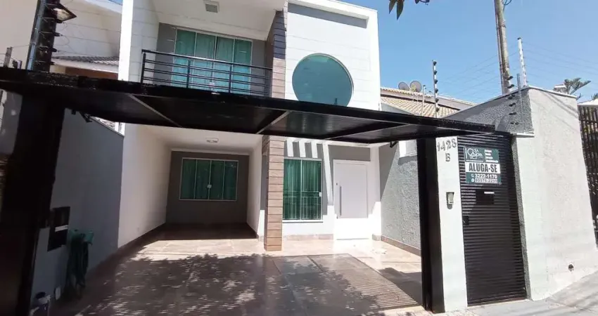 Casa com 4 quartos para alugar na Rua Pioneiro José Vicente da Silva, 1428 B, Jardim Itália, Maringá