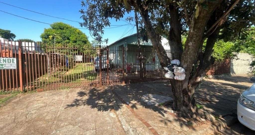 Casa com 3 quartos à venda na Tv Nazaré, 48, Zona 06, Maringá