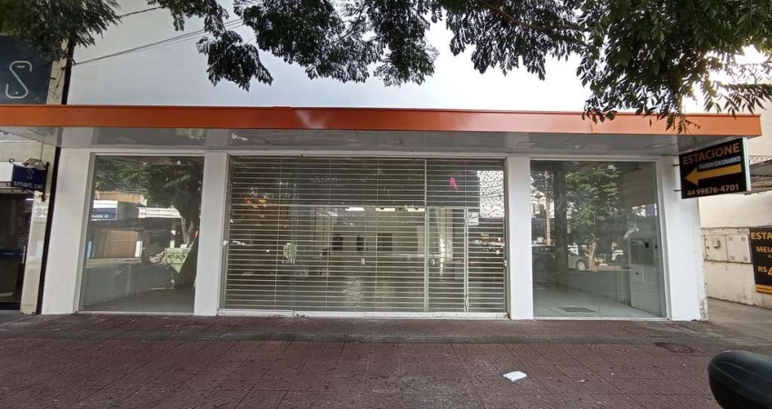 Salão comercial Na Rua Joubert de Carvalho entre a Av. Paraná e Av. Duque de Cax