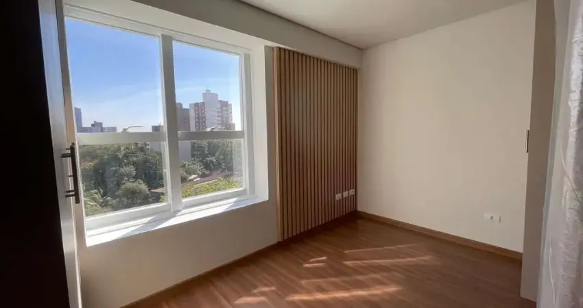 Apartamento com Suíte + 1 Quarto á venda na zona 07 em Maringá