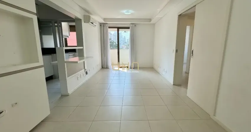 Apartamento com 2 dormitórios sendo 1 suíte no centro de florianópolis