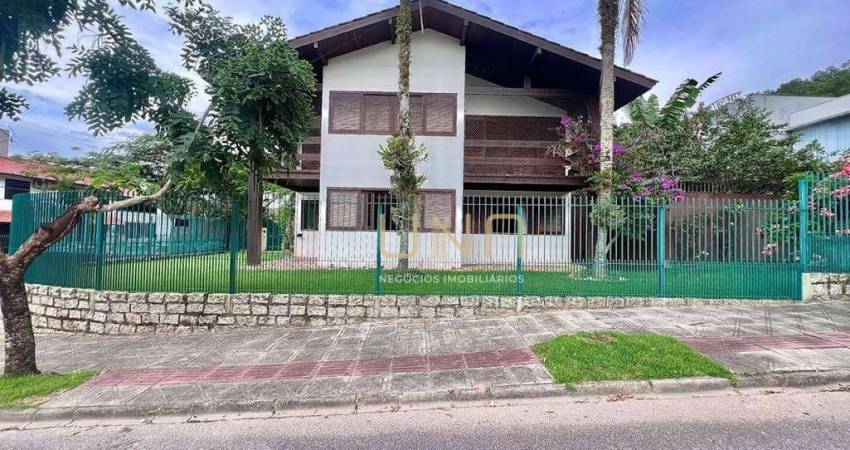Casa com 6 dormitórios à venda, 327 m² por R$ 1.990.000,00 - Trindade - Florianópolis/SC