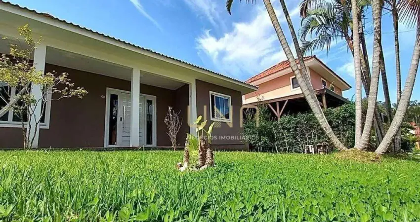 Casa com 5 dormitórios à venda, 300 m² por R$ 2.850.000,00 - Sambaqui - Florianópolis/SC