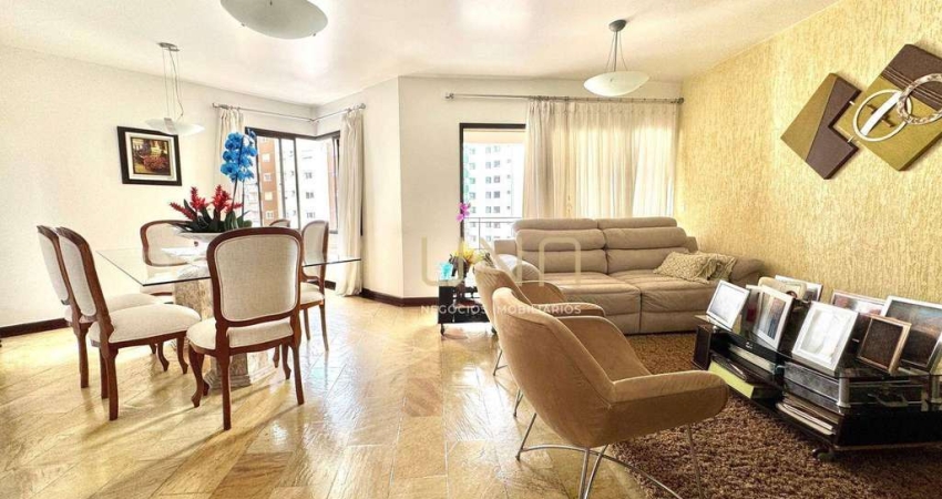 Apartamento amplo no Centro de Florianópolis, próximo a Beira Mar.