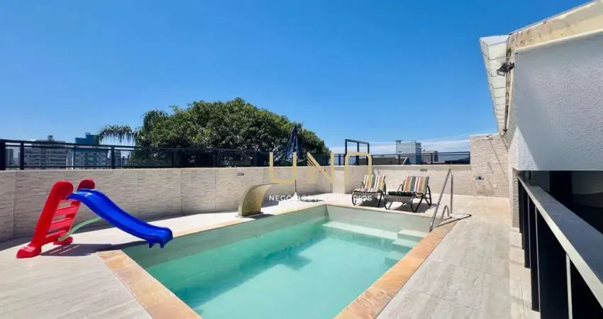 Cobertura com 3 dormitórios à venda, 245 m² por R$ 1.600.000,00 - Estreito - Florianópolis/SC