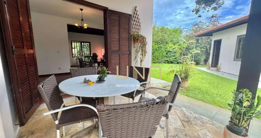 Casa de esquina com 3 quartos, suíte e terreno de 540 m² no itacorubi – conforto e praticidade em localização nobre